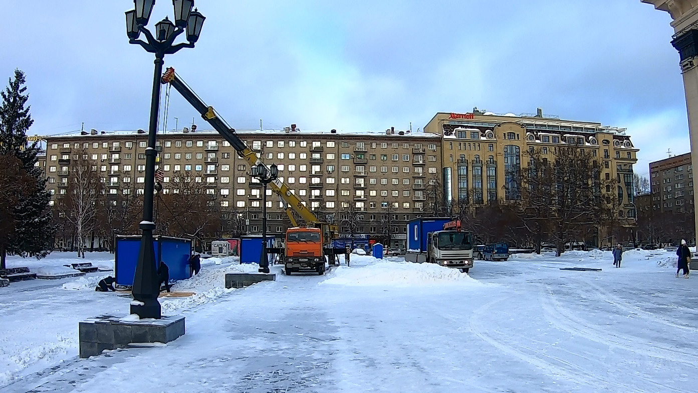 Каток возле оперного театра новосибирск