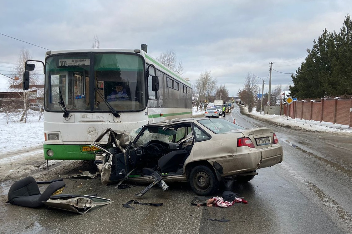 13-летний пассажир автобуса попал в больницу: появились подробности ДТП с Nexia под Екатеринбургом