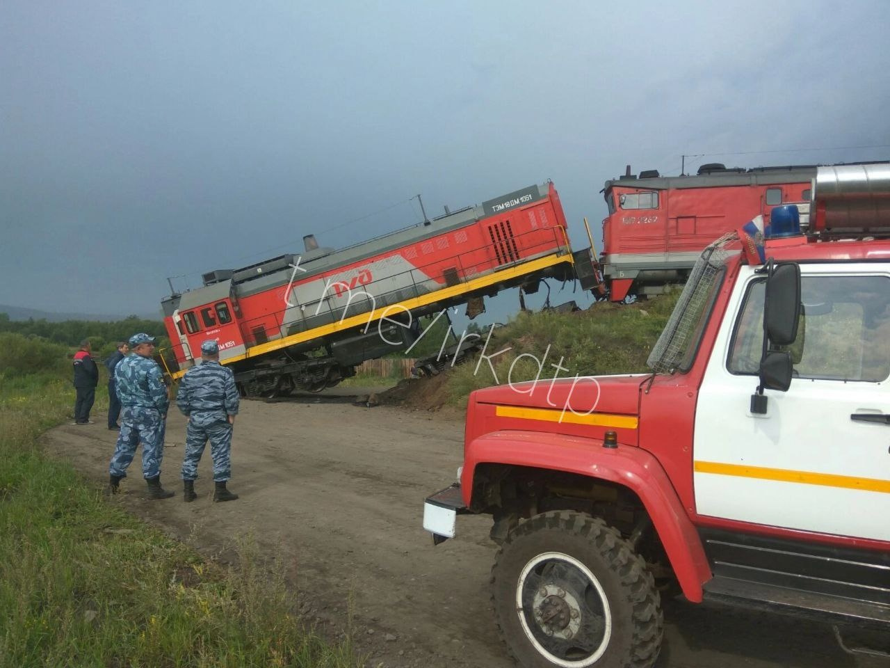 Локомотив поезда сошел с рельсов на станции Вихоревка Восточно-Сибирской железной дороги