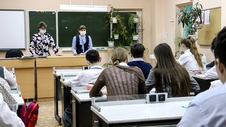 Более 600 нижегородских школьников не смогли сдать ЕГЭ в этом году. Чаще всего заваливали биологию и географию