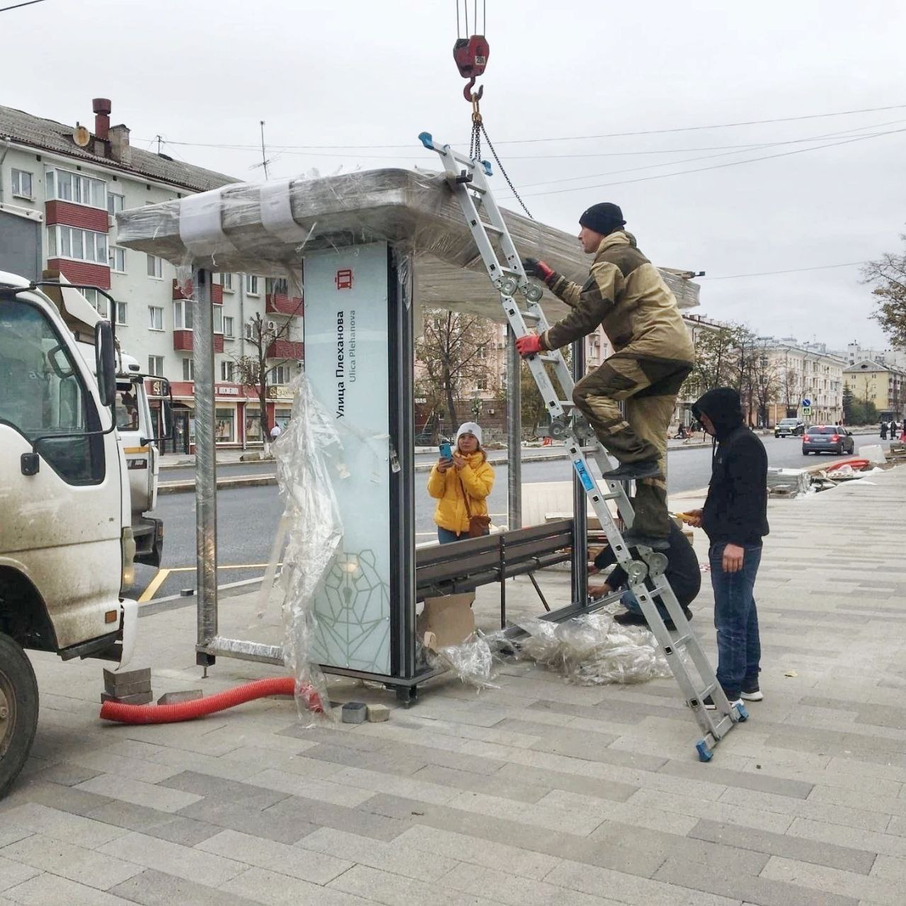 Пермь установка. Умные остановки Пермь. АБР остановочный павильон. Остановки Пермь. Новые остановки.