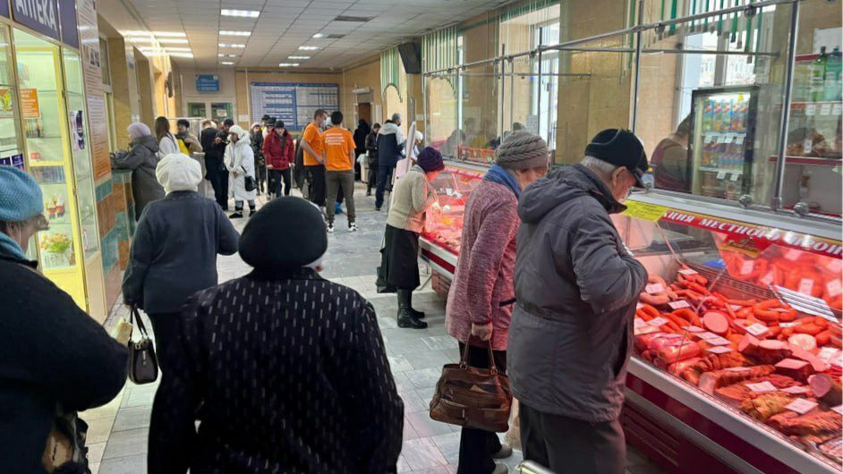 Поликлиника Кузбасса открыла возле регистратуры мясную лавку