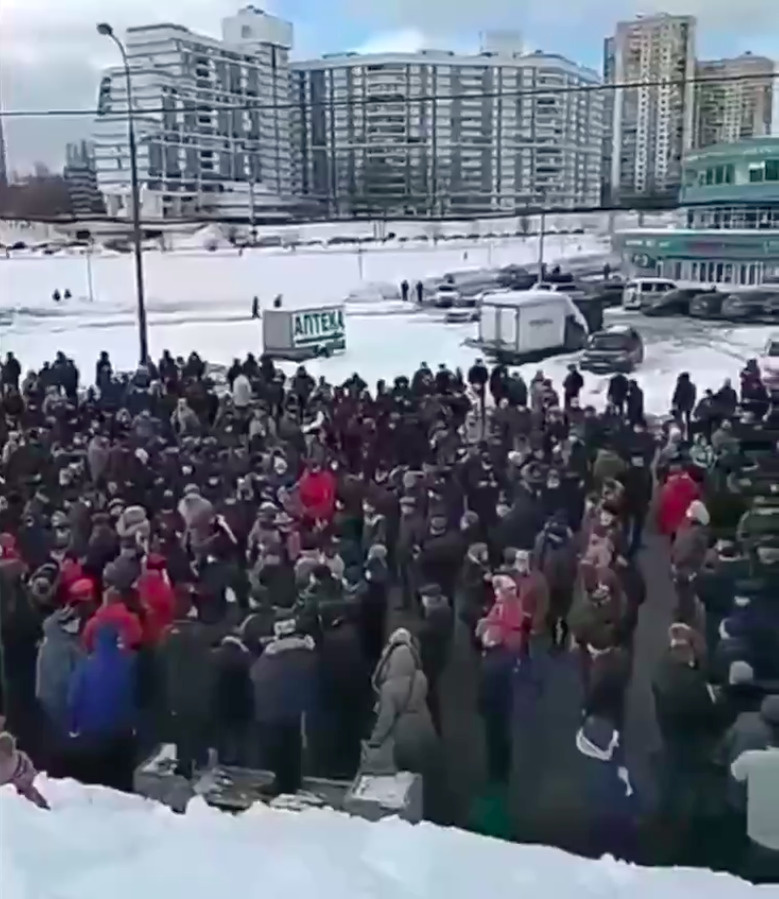 Москвичи переживают, что территорию под гаражами используют для строительства новых ЖК Москвичи переживают, что территорию под гаражами используют для строительства новых ЖК