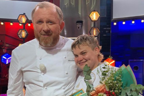 Челябинка Дарья Марьина стала вице-чемпионкой «Адской кухни» и удостоилась добрых слов от шефа Ивлева, который обычно скуп на похвалу