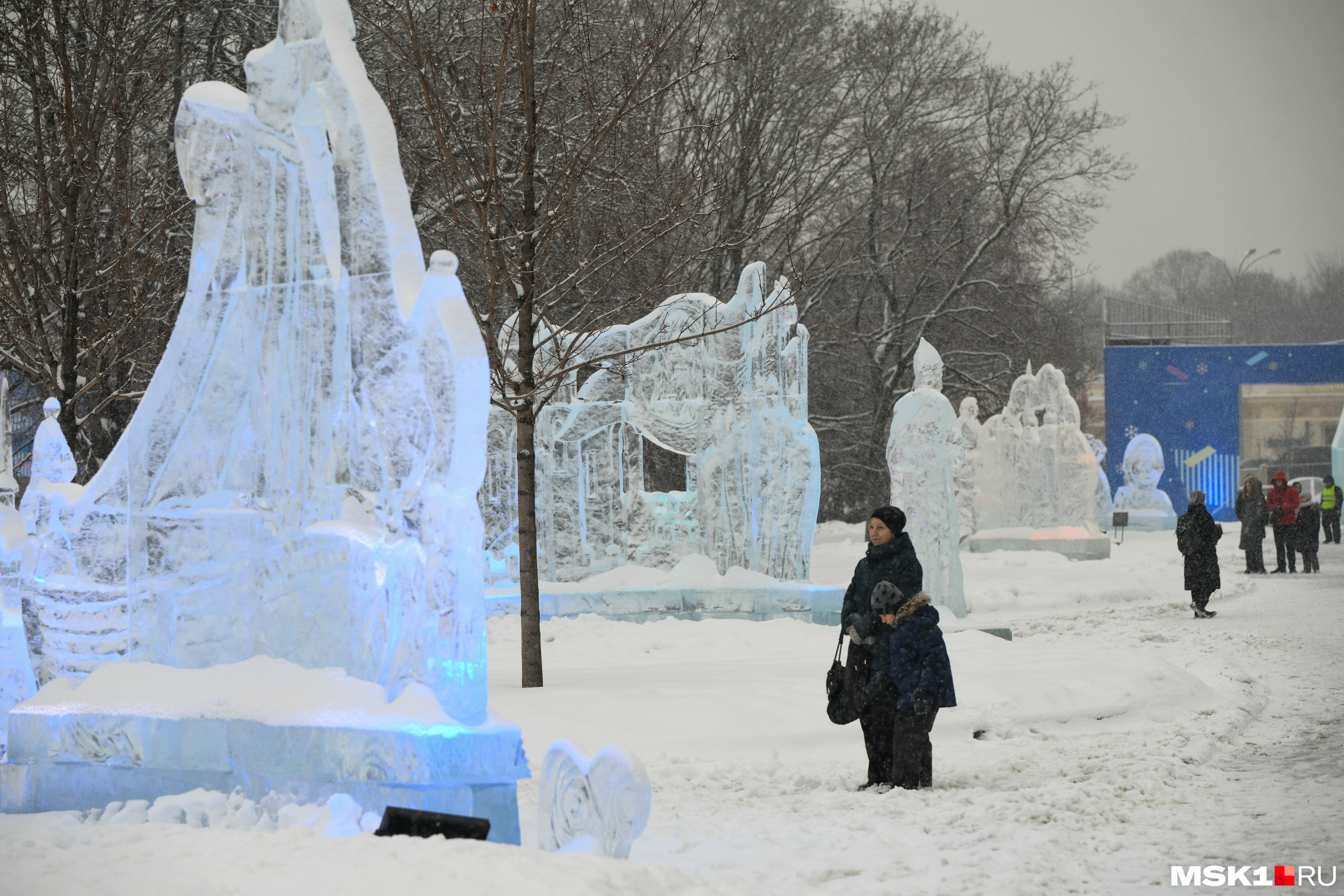 Ледяные скульптуры в москве 2023