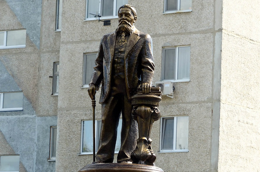Памятник Николаю Чукмалдину в Тюмени
