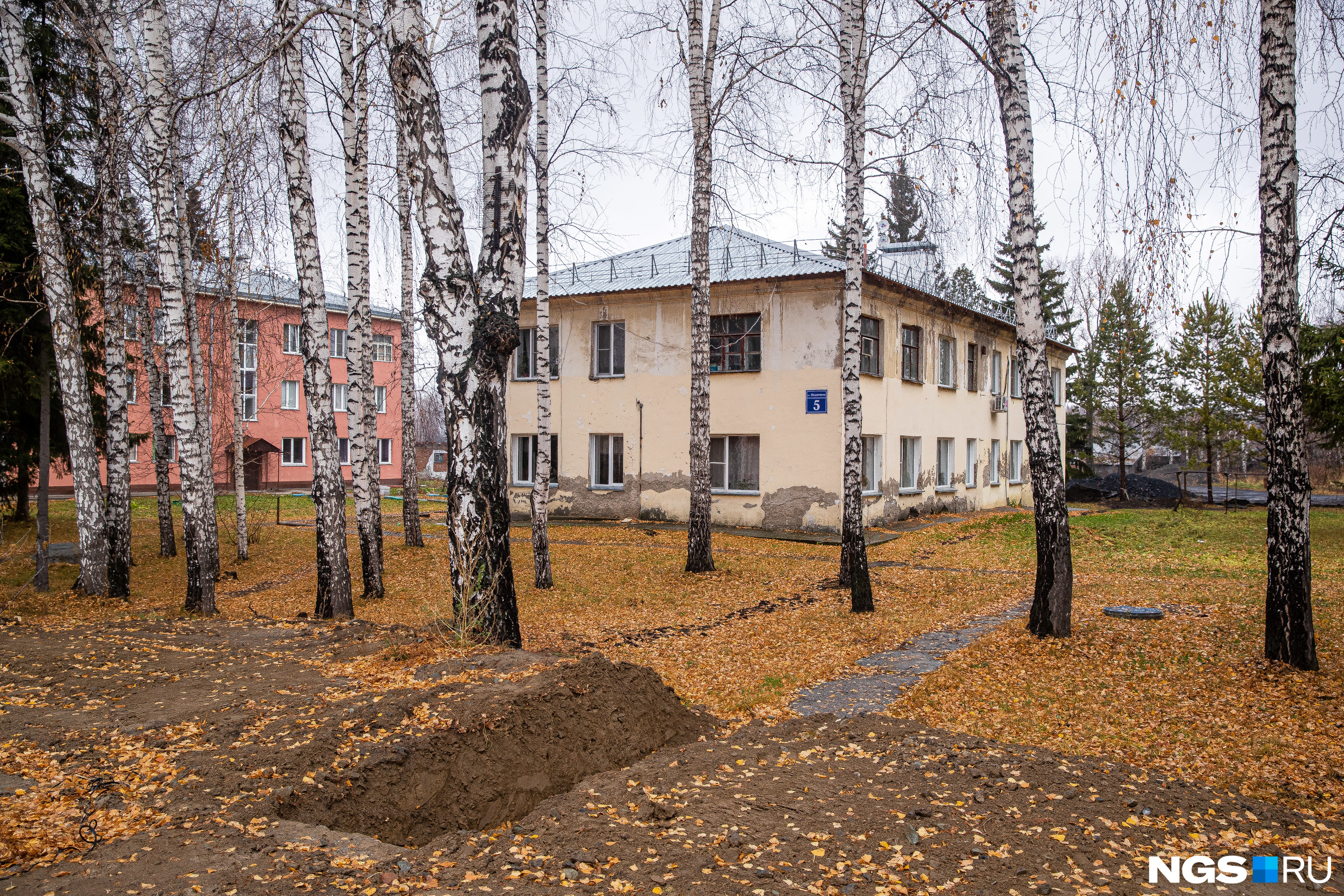 Кажется, что спуск местные жители сделали самостоятельно Кажется, что спуск местные жители сделали самостоятельно