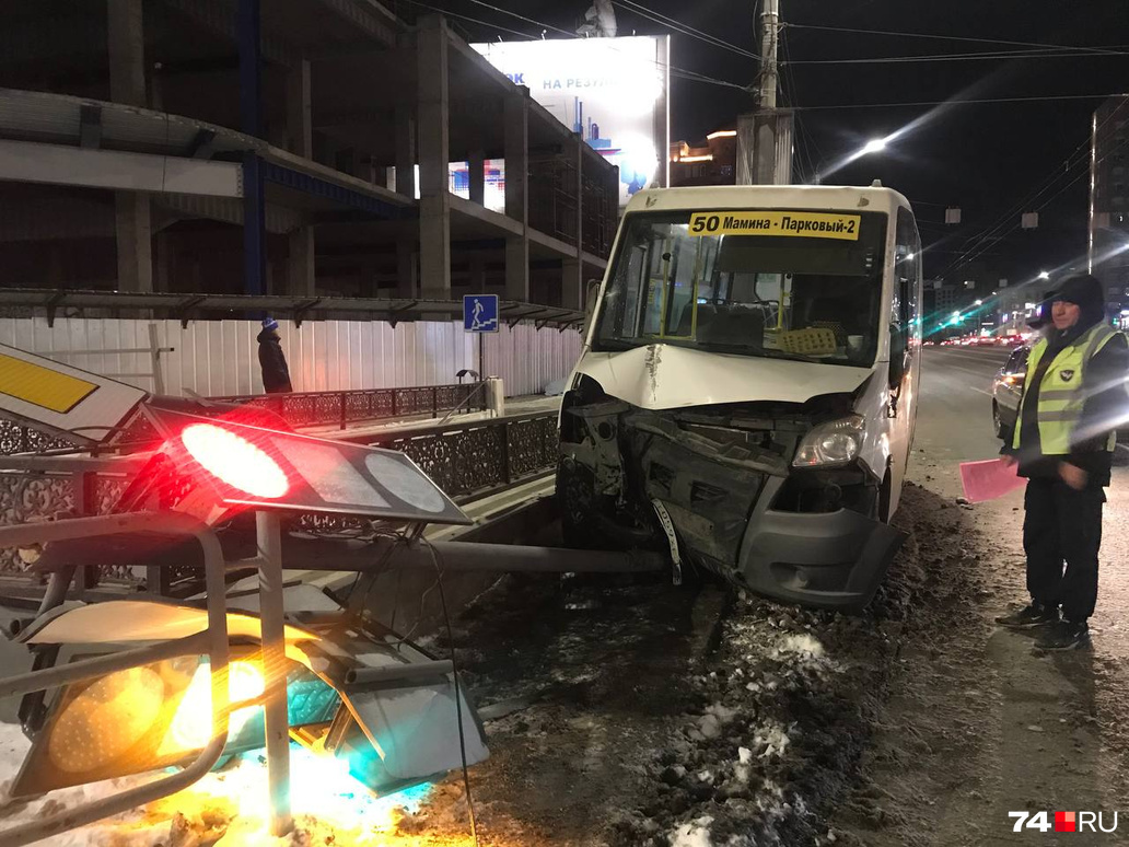 Но, по официальным данным, пострадавших в аварии нет Но, по официальным данным, пострадавших в аварии нет