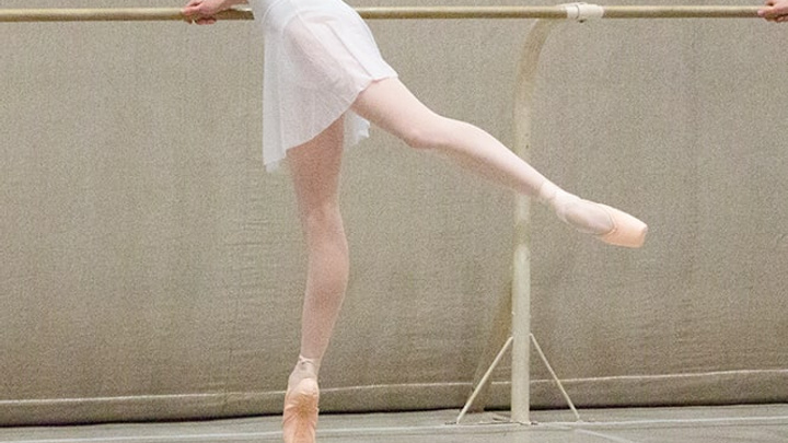 В Москве 12-летняя балерина напилась таблеток для похудения и попала в больницу