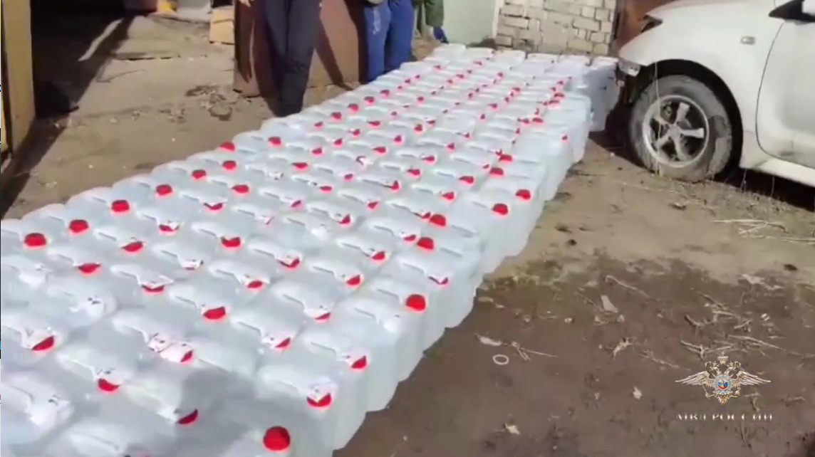 ФСБ и полиция накрыли банду производителей контрафактного алкоголя в Чите
