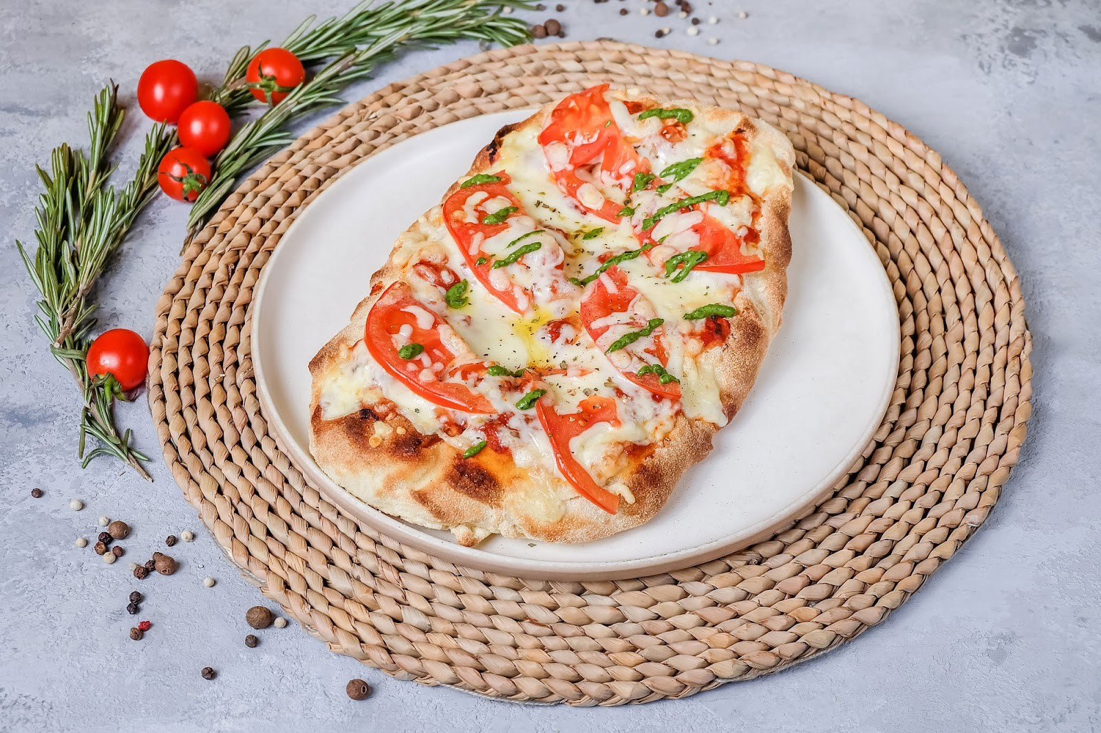 пицца маргарита сколько калорий в одном кусочке фото 105