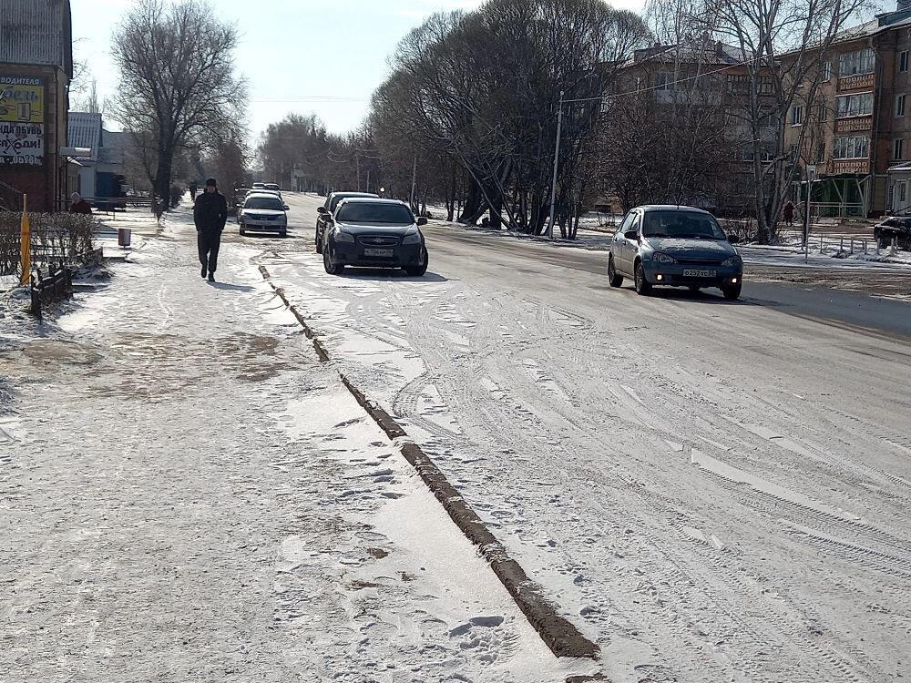 Омск выпал снег. Снег в Омске. В Омске выпал снег 2022. Омск дороги. В Тольятти выпал снег 2022.