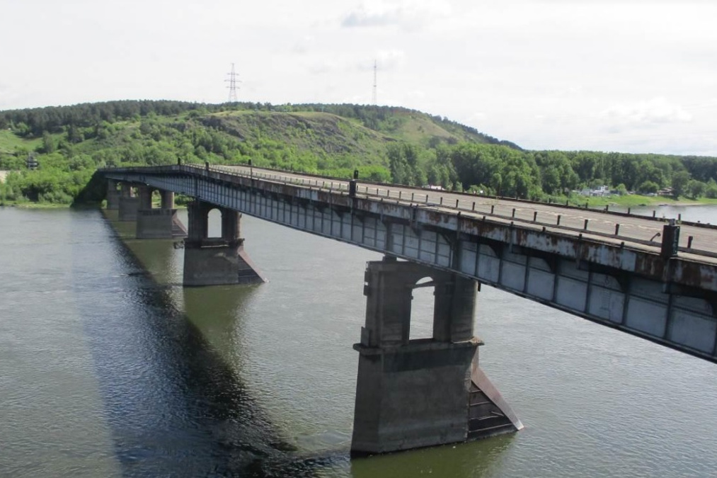 Фото кузнецкого моста в новокузнецке