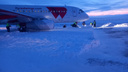 Самолет из Челябинска выкатился за пределы взлетно-посадочной полосы в аэропорту Норильска