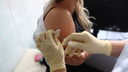 Как в Новосибирске ставят сразу по две вакцины? 7 кадров из поликлиники, где прививают от ковида и гриппа
