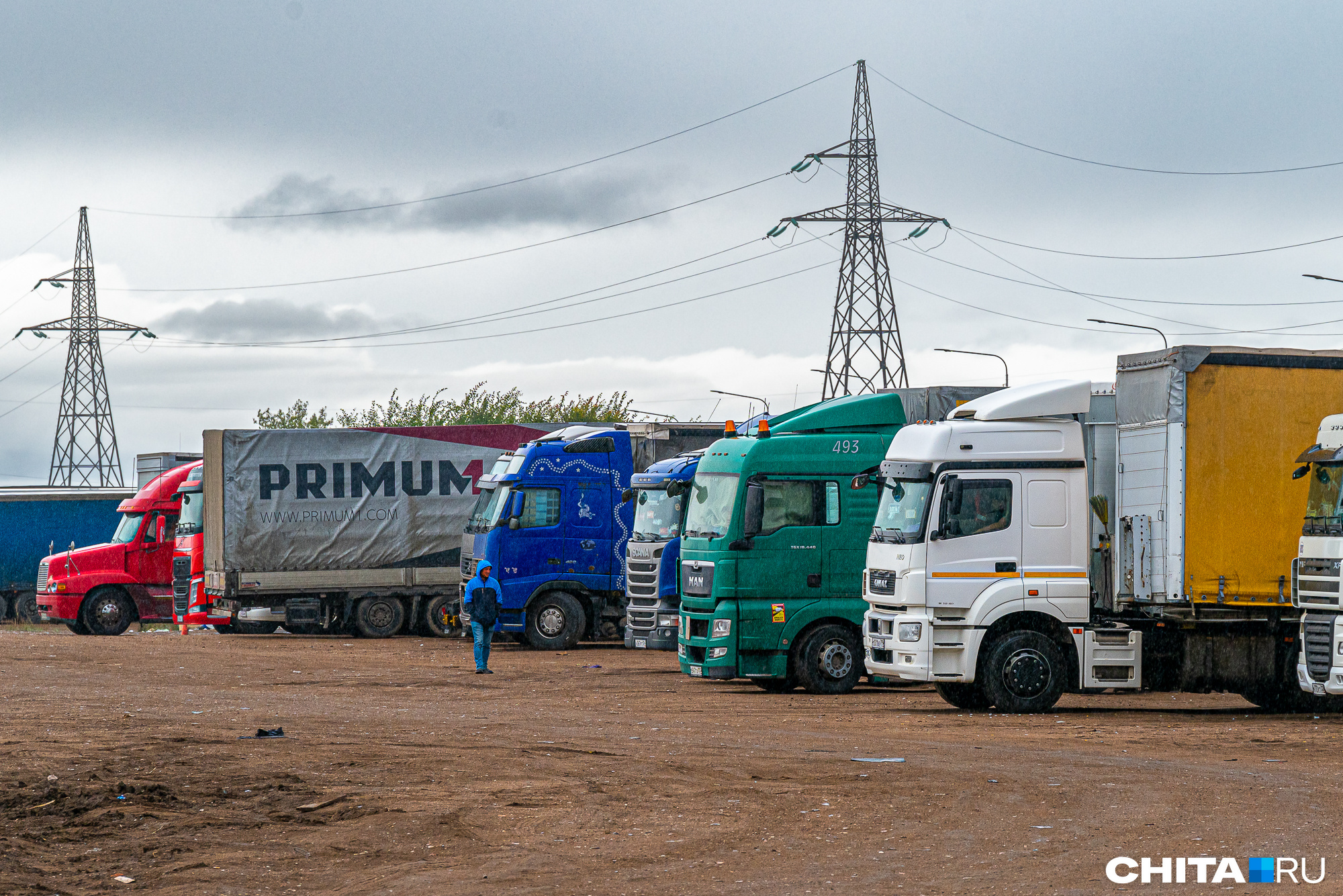 Перевозчики стали формировать очередь грузовиков на границе в Забайкалье