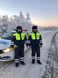 Лейтенант полиции Фанис Мустакимов и капитан полиции Алексей Иванов не остались равнодушны к чужой беде