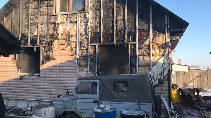Годовалая девочка погибла при пожаре в частном доме в Емельяново