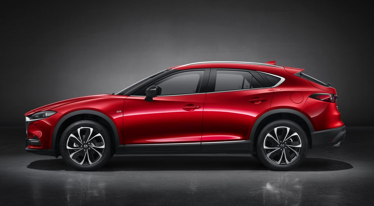 Mazda <nobr class="_">CX-4</nobr> хоть и сделана для китайского рынка, но визуально хороша. Она чуть длиннее <nobr class="_">CX-5</nobr>, но ниже