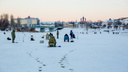 Будут устраивать облавы на рыбаков: в Ярославле власти запретили горожанам выходить на лед