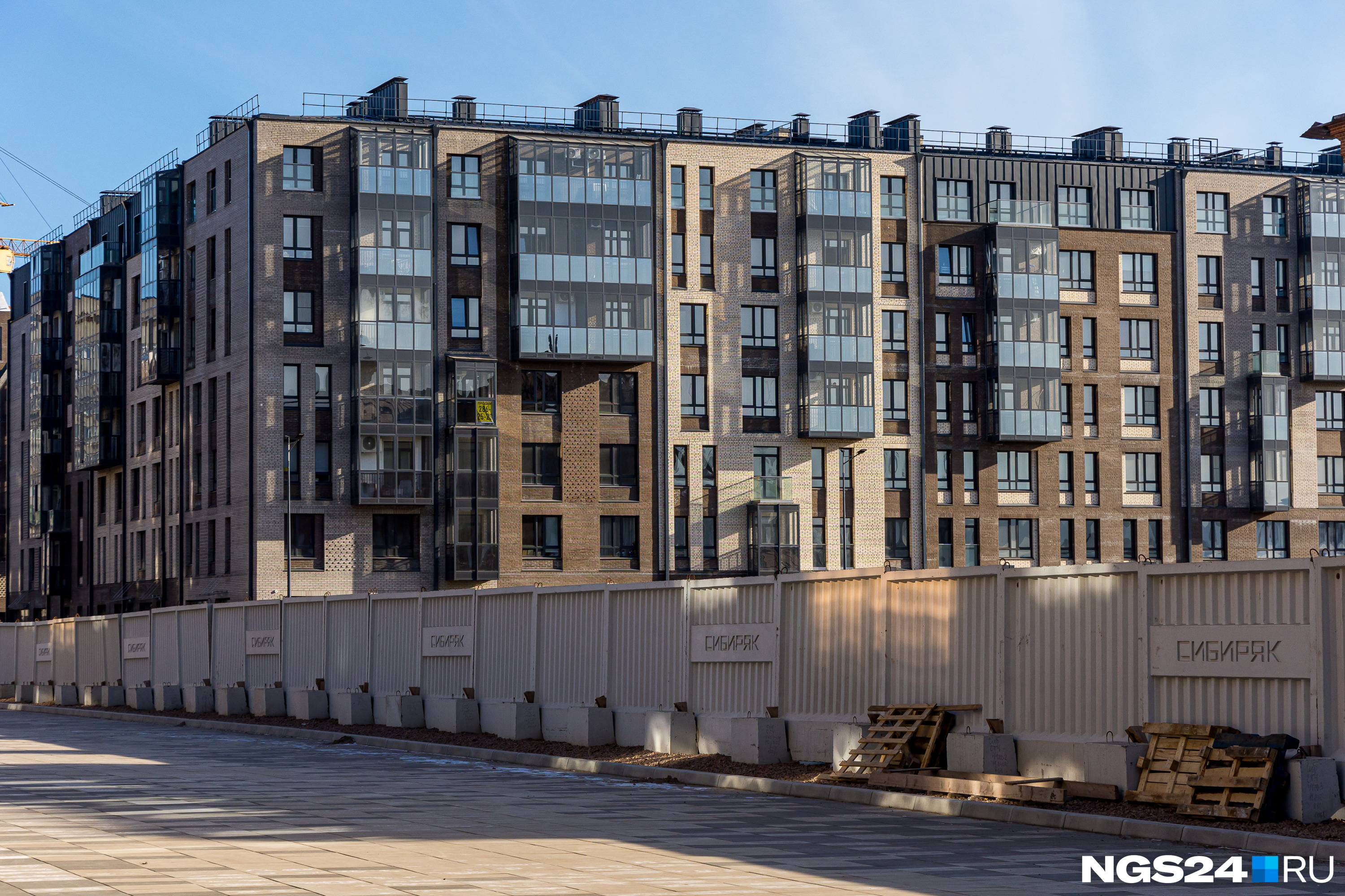 Квартиры на <nobr class="_">Бограда, 107</nobr> стоят от 7 до 13 миллионов рублей на сайтах по продаже недвижимости