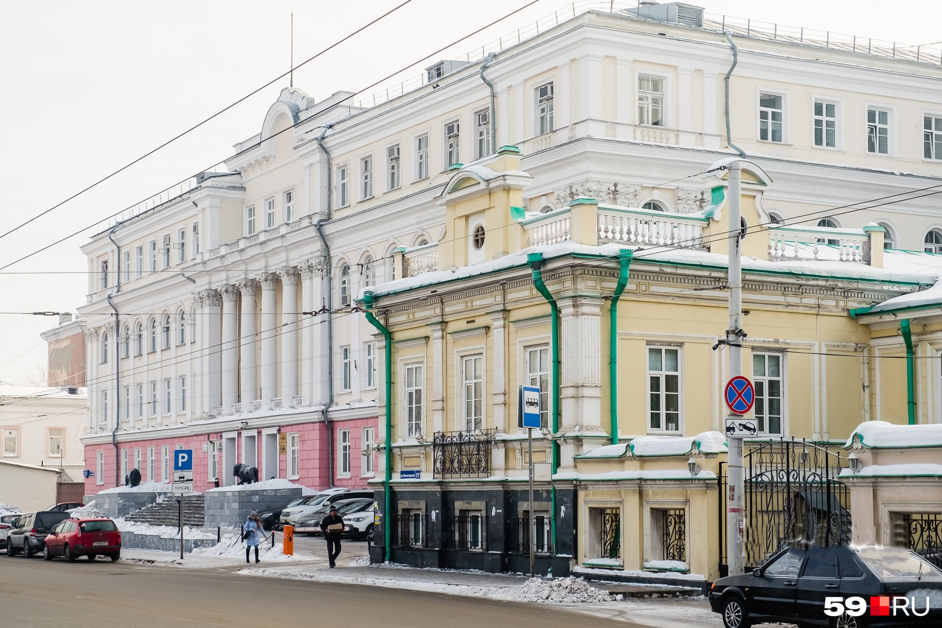 Этот дом построен еще нашим дедом