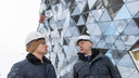 Губернатор Андрей Травников провел экскурсию для НГС по строящейся ледовой арене — видео