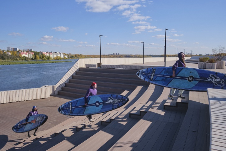 &laquo;Астон&raquo; и клуб серфинга UralSurf — большие друзья, поэтому в планах — сделать как минимум чек-поинт для сапсерферов прямо в квартале