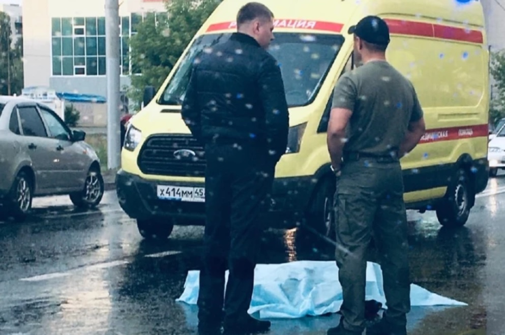 Типичный курган инцидент чп. Авария 25 ноября в Кургане. ДТП В Татарстане за последние 3 дня. Машина задавила мужчину Курган 12.06.2020.