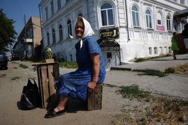 «Видел ее всю свою жизнь». В уральском городе установят памятник бабушке, которая продавала семечки на перекрестке