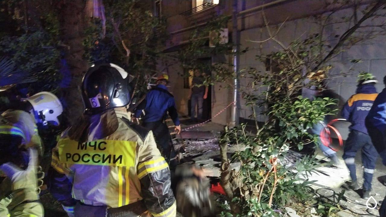 В Сочи возбудили уголовное дело после гибели двух человек на обрушившемся балконе