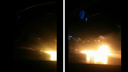 На Ордынской трассе загорелся автомобиль — его не смогли потушить двумя огнетушителями