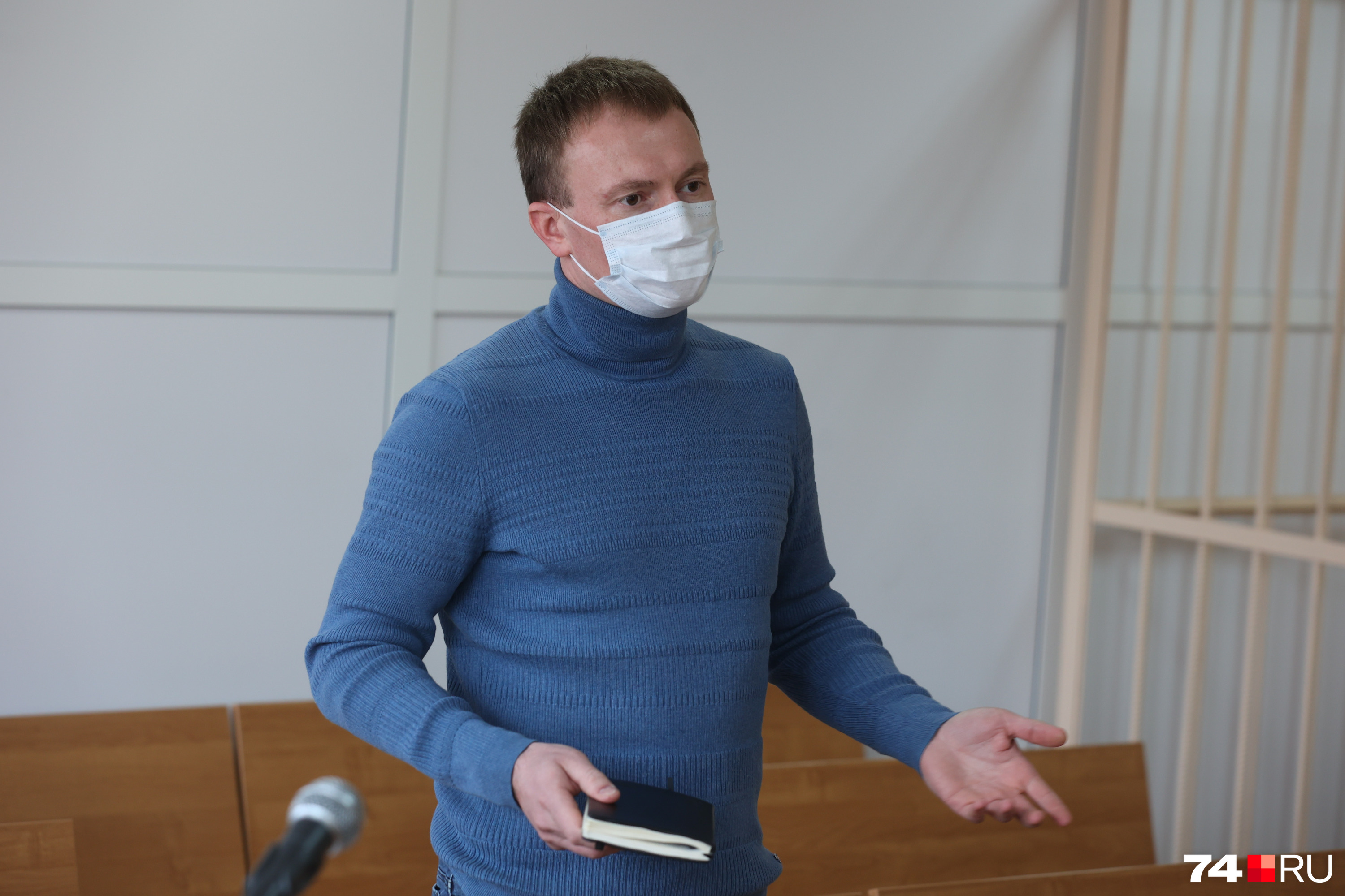 В бытность вице-мэром стилисты называли Репринцева <a href="https://74.ru/text/style/2019/05/30/66105559/" class="_ io-leave-page" target="_blank">модным политиком</a>, но сегодня он пришел на заседание не в костюме В бытность вице-мэром стилисты называли Репринцева <a href="https://74.ru/text/style/2019/05/30/66105559/" class="_ io-leave-page" target="_blank">модным политиком</a>, но сегодня он пришел на заседание не в костюме