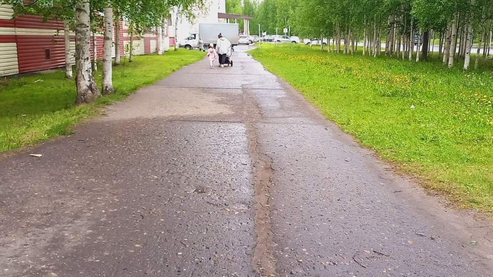 Летом в Сургуте отремонтируют 10 внутриквартальных проездов и один тротуар