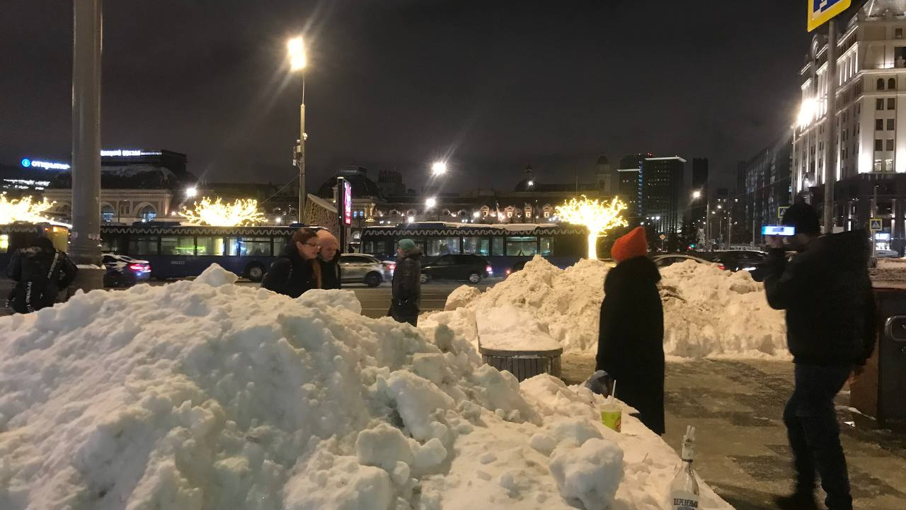 Город встал — в Москве лютые пробки. Следим за ситуацией в столице в режиме реального времени