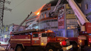 Пожарный впал в кому после тушения торгового центра в Барнауле