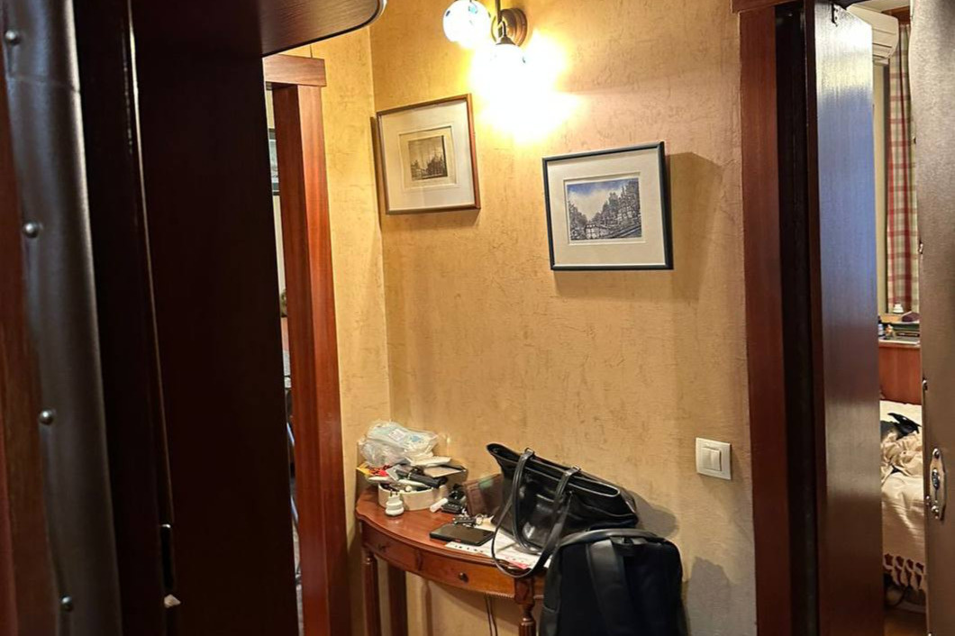 В Москве мужчина нашёл тела родителей со множеством ранений. Дверь в квартиру была не заперта