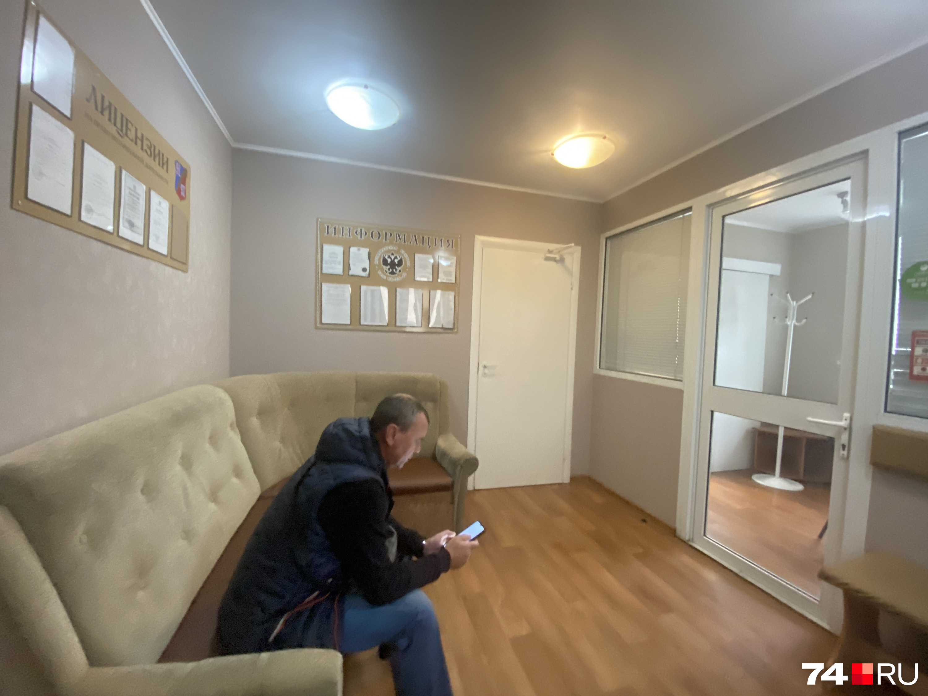 В понедельник попасть к нотариусу можно было быстро В понедельник попасть к нотариусу можно было быстро