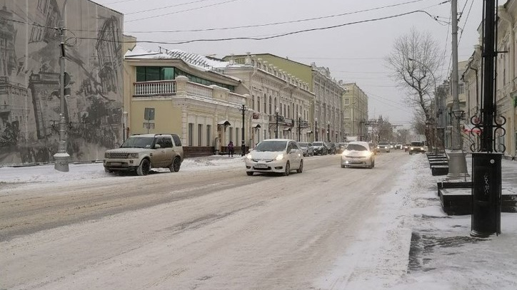 В Иркутске за двое суток выпало около 40% месячной нормы снега. Как в городе чистят улицы?