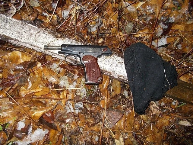 Оружие, из которого стреляли нападавшие, нашли в лесополосе