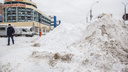Снегопады надвигаются на Новосибирск — в мэрии не исключили, что кучи снега пролежат до весны