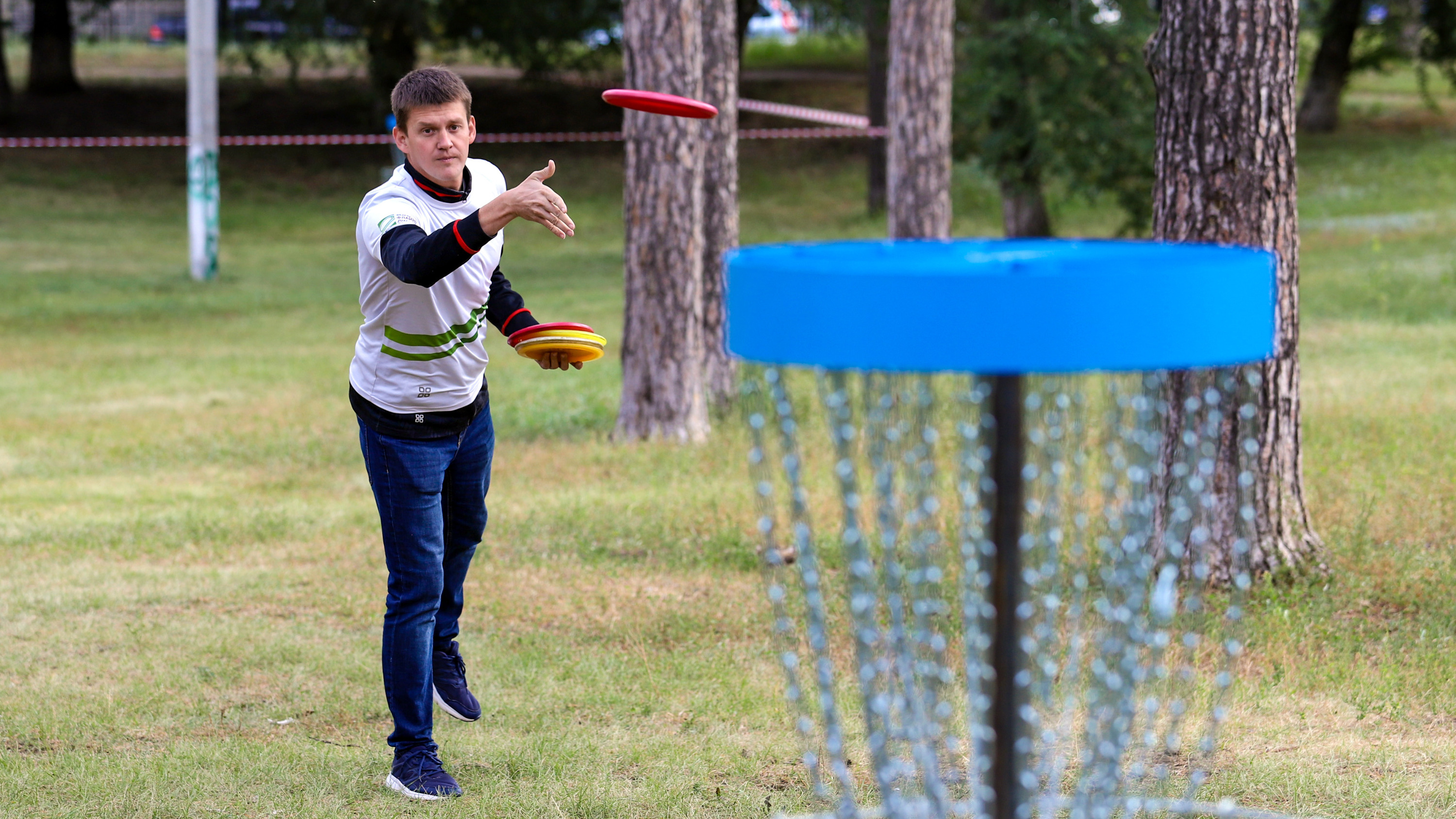 В Комсомольском районе Тольятти открылся новый диск-гольф-парк