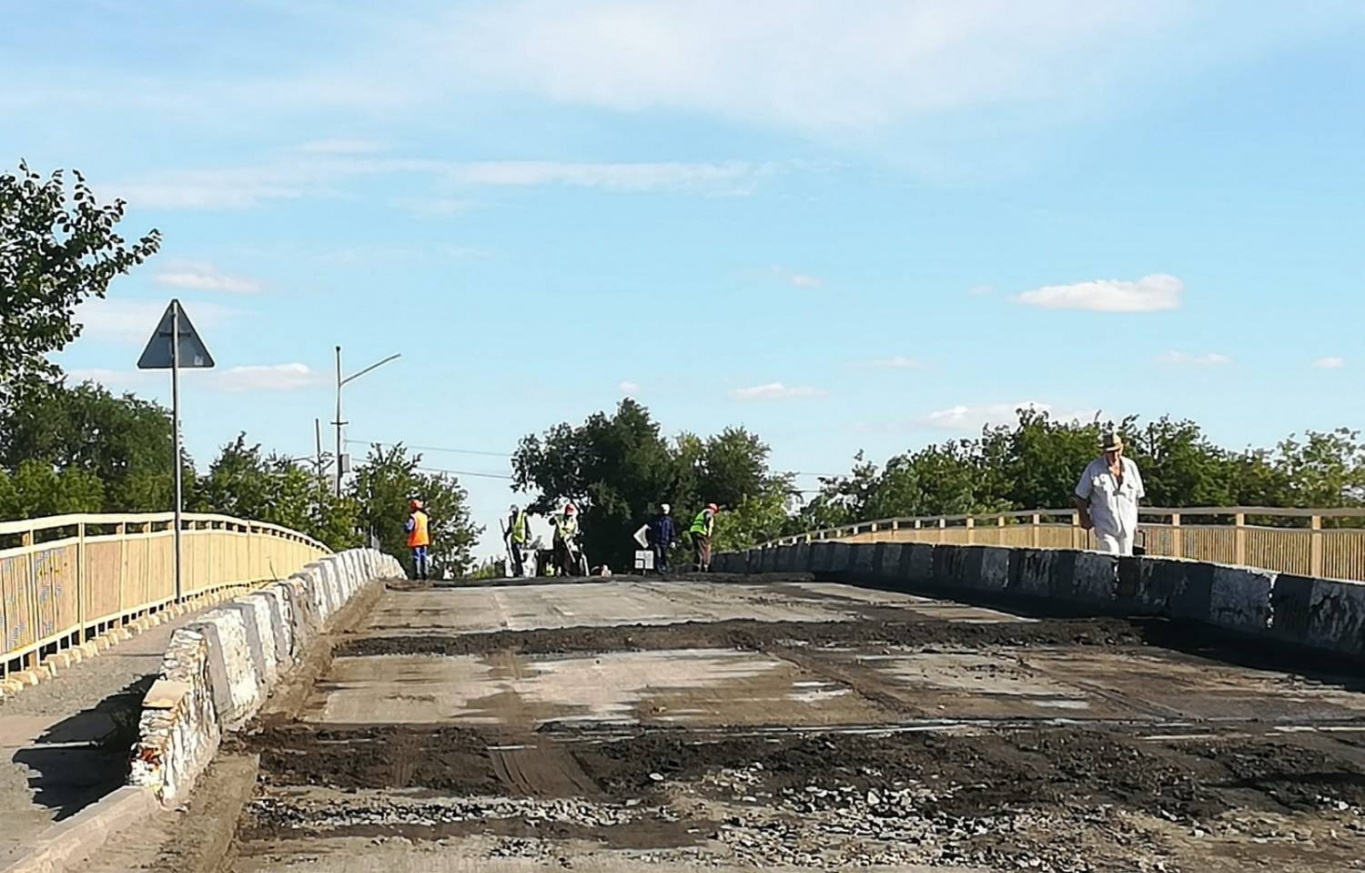 Ремонтировать мост будут в течение года Ремонтировать мост будут в течение года