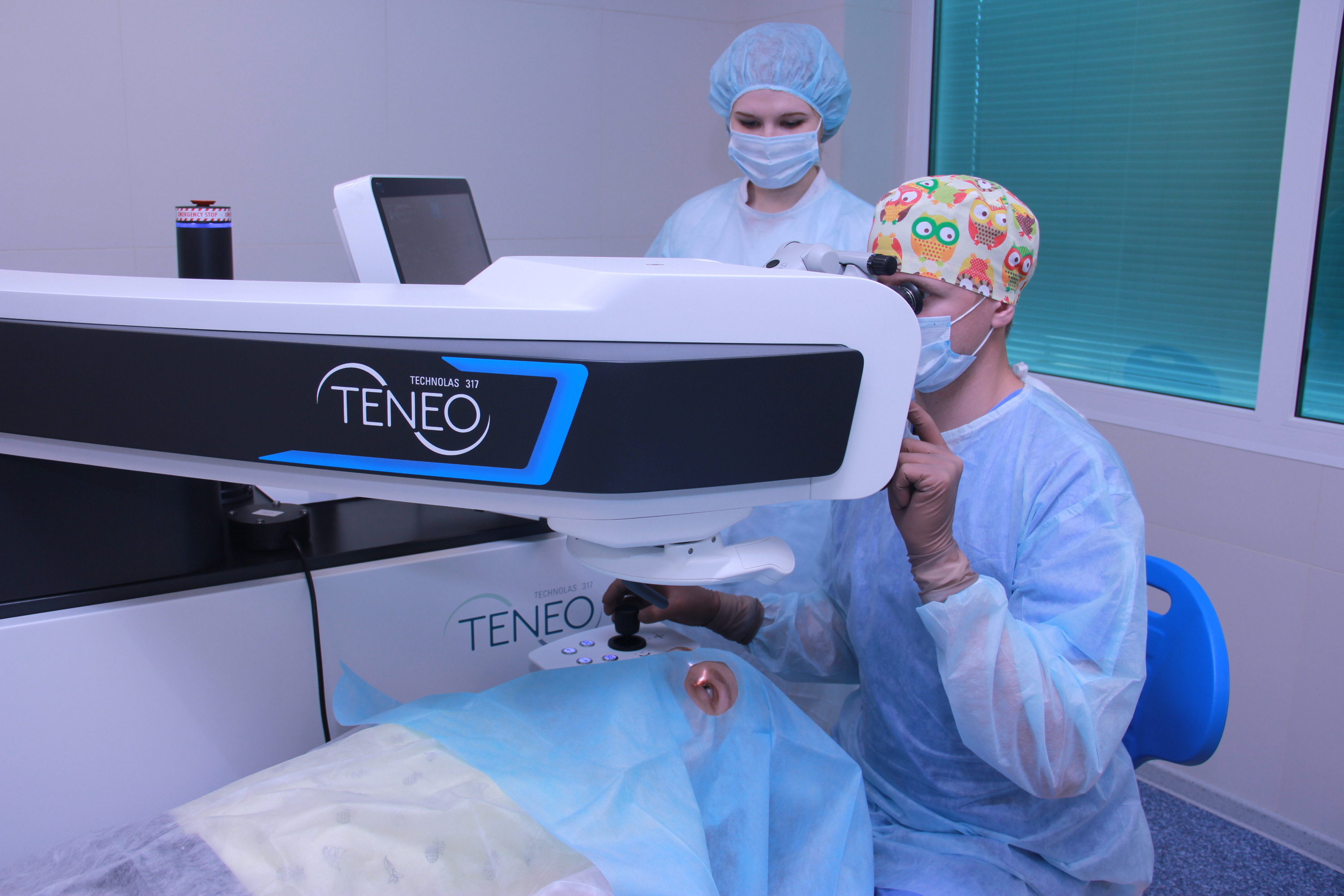Лазерная коррекция методом SUPRACOR для пациентов после 40 выполняется на немецком лазере TECHNOLAS TENEO 317 — одном из самых быстродействующих в мире
