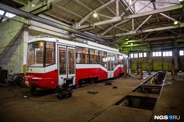 В Новосибирске ищут подрядчика для модернизации 10 трамвайных вагонов — за работы заплатят 224 миллиона рублей