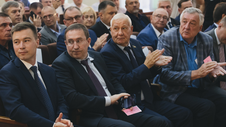 Одиозный депутат Рыльских и пластический хирург Пухов стали почетными гражданами Челябинска
