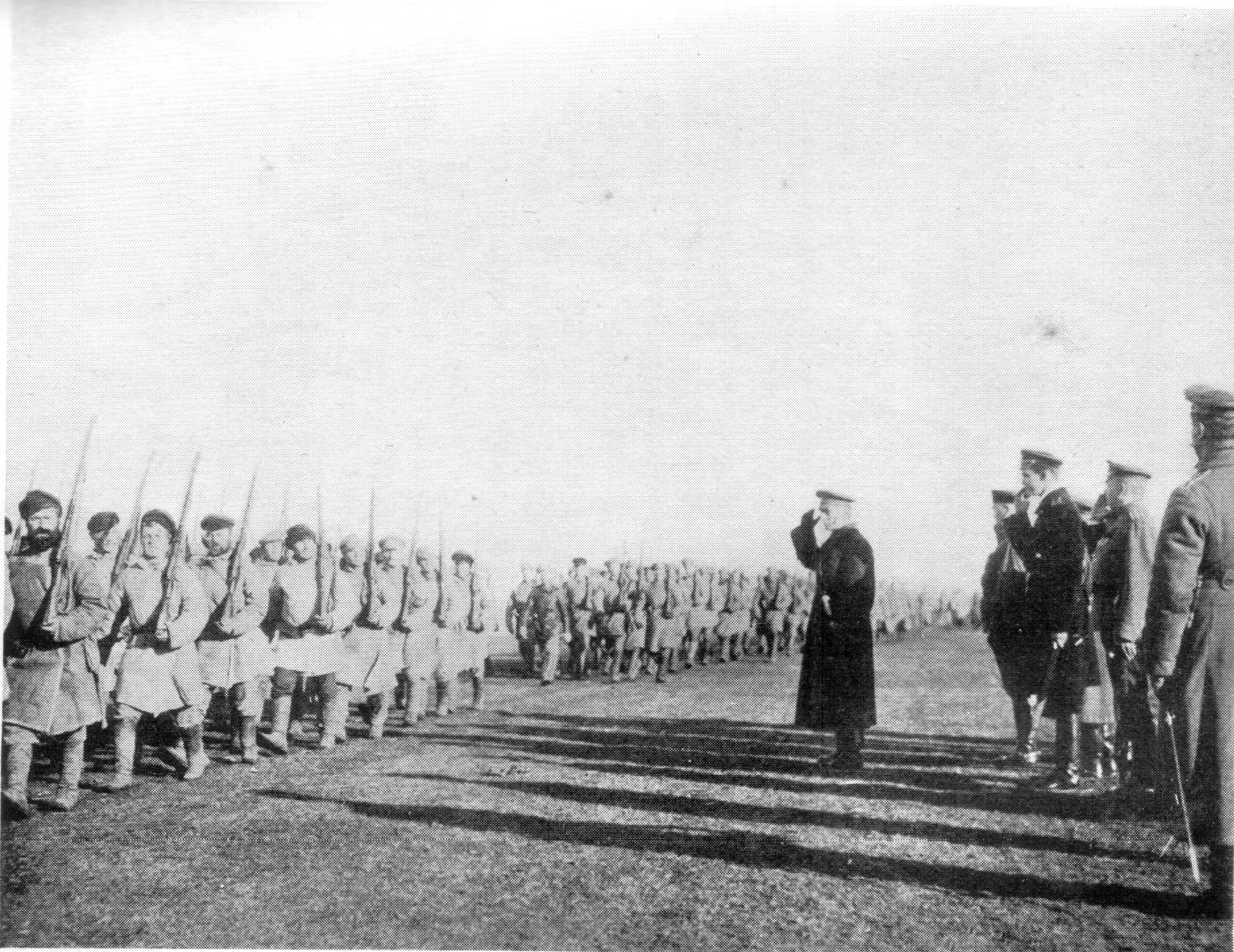 Колчак принимает парад в районе Тобольска, 1919 год Колчак принимает парад в районе Тобольска, 1919 год