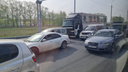 «Второй день дичайшая пробка»: на Советском шоссе неудачно отремонтировали светофор