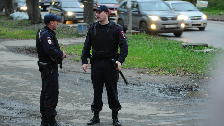 В Екатеринбурге силовики провели жесткие задержания. Объясняем, что произошло