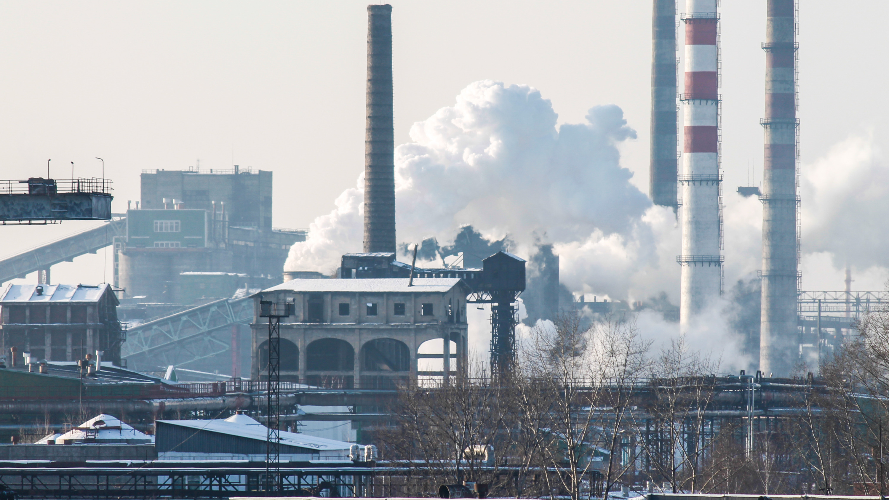 «Кокс», «Азот», ГРЭС и другие: названы основные источники загрязнения воздуха в Кемерове